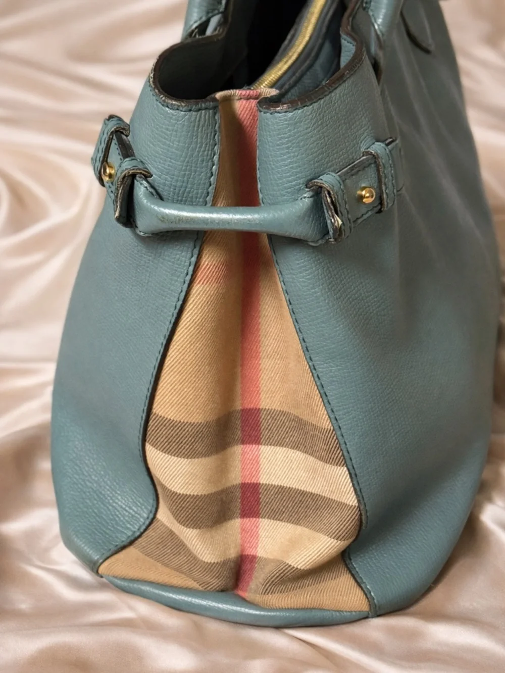 Burberry Medium Banner Tote House Check